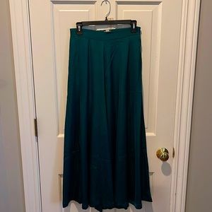 Gorgeous emerald green palazzo pants ! Never won! 100% polyester , size M